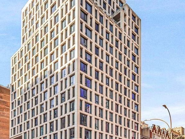 160 East 22nd Street 10D, New York NY 10010