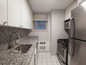 106 Central Park S 7F, New York NY 10019