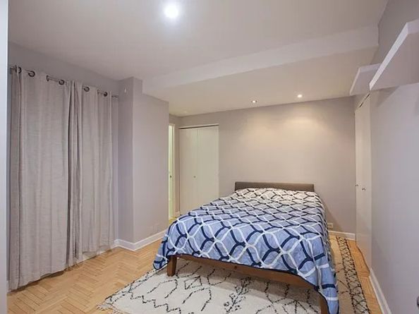 106 Central Park S 7F, New York NY 10019