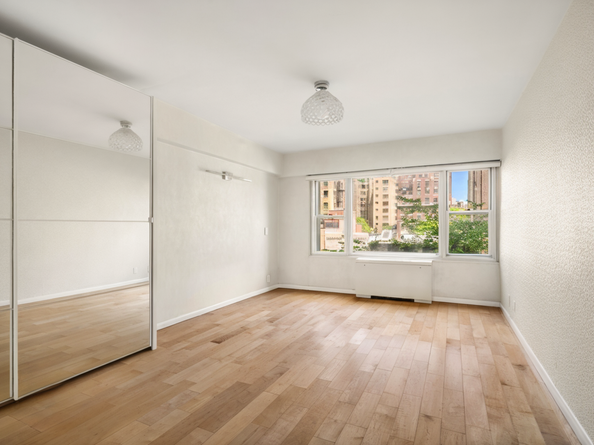 118 East 60th Street 7B, New York NY 10022