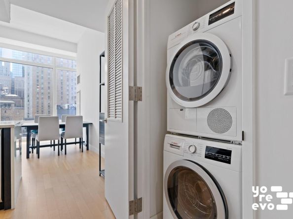 247 West 46th Street 308, New York NY 10036