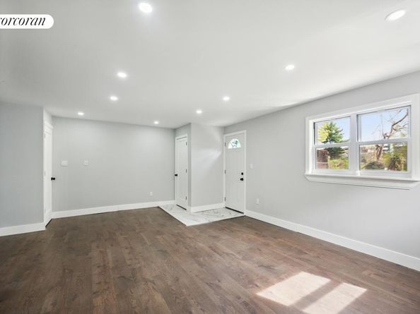 224 West 252nd Street, Bronx NY 10471