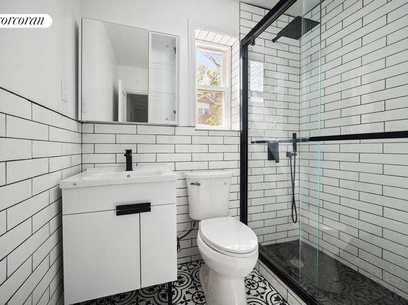 224 West 252nd Street, Bronx NY 10471