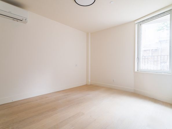 819 Dean Street, Brooklyn NY 11238