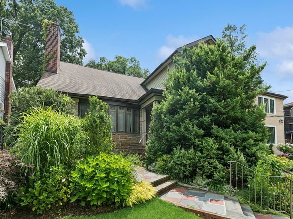195-22 Mclaughlin Avenue, Queens NY 11423