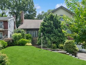 195-22 Mclaughlin Avenue, Queens NY 11423