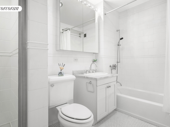 425 5th Avenue 22F, New York NY 10016