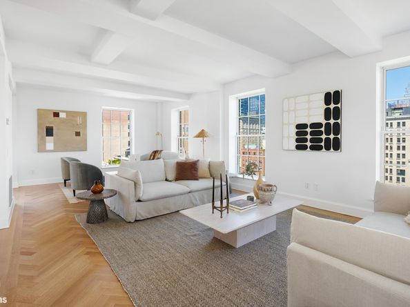 18 Gramercy Park S 14, New York NY 10003