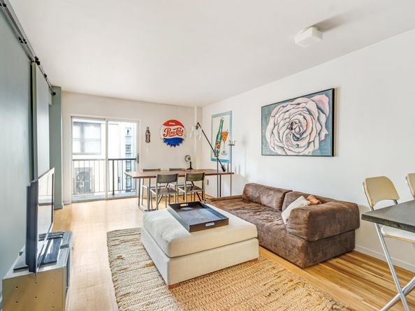 350 West 14th Street 7B, New York NY 10014