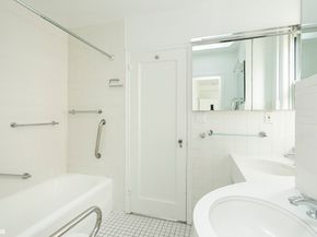 133 East 64th Street 3B, New York NY 10021