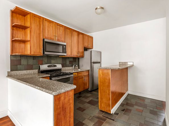 383 Kosciuszko Street, Brooklyn NY 11221