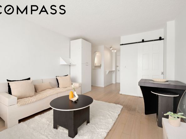 230 East 15th Street 9K, New York NY 10003
