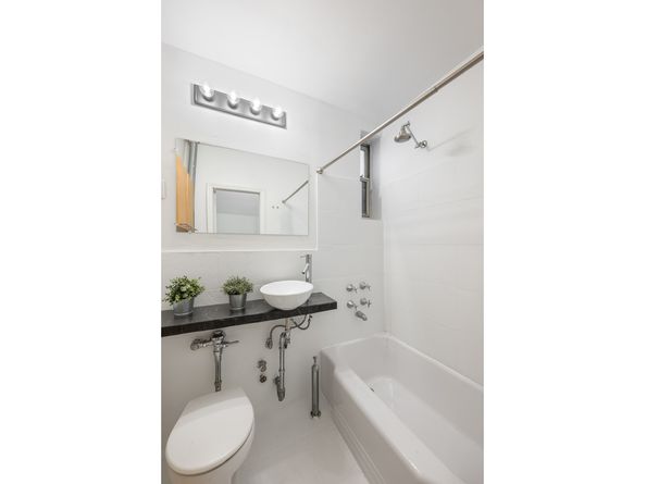 321 East 89th Street 3E, New York NY 10128