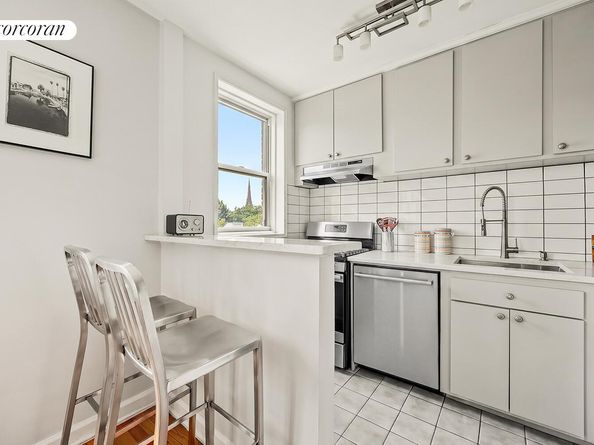 220 Berkeley Place 5J, Brooklyn NY 11217