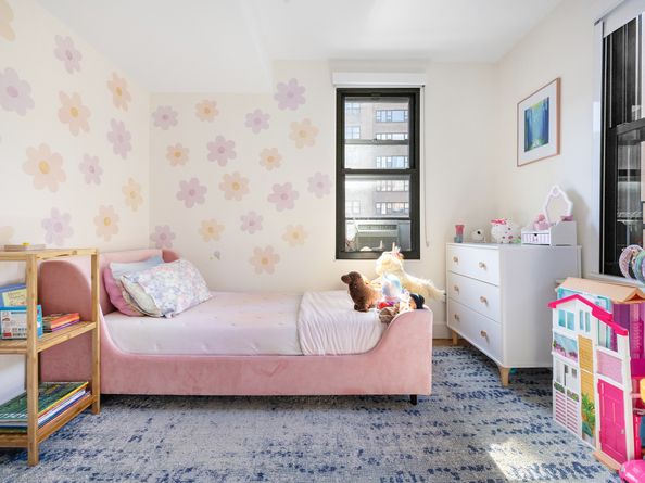 60 East 9th Street 607, New York NY 10003