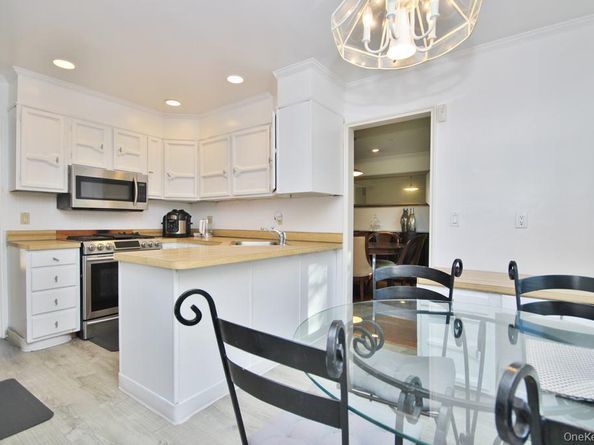 74 Oak Road, Briarcliff Manor NY 10510