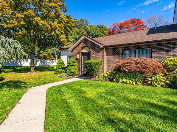 9 Sheila Court, Holtsville NY 11742