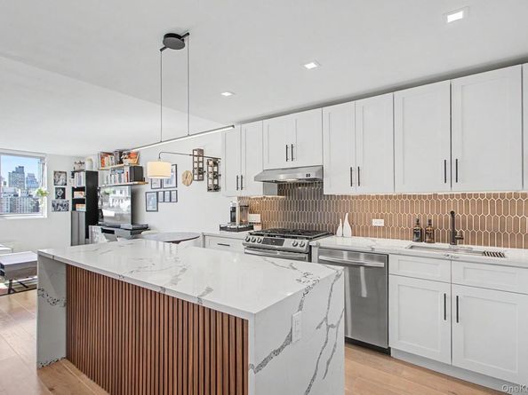 345 E 93rd Street 23F, New York (Manhattan) NY 10128