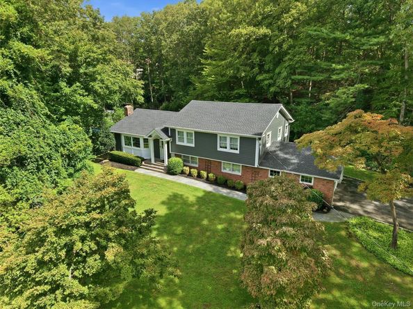 63 Bankside Drive, Centerport NY 11721