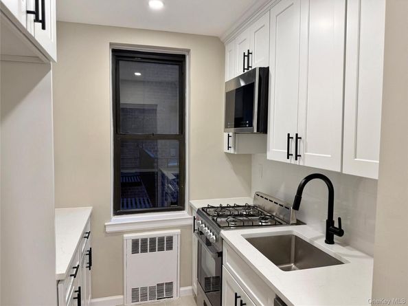44-58 E 8th Street 3N, New York (Manhattan) NY 10003