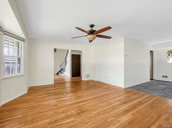136 Broadway, Greenlawn NY 11740