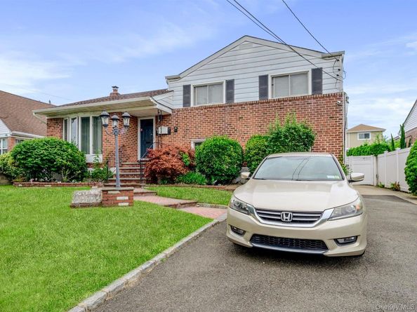 2182 Baylis Avenue, Elmont NY 11003