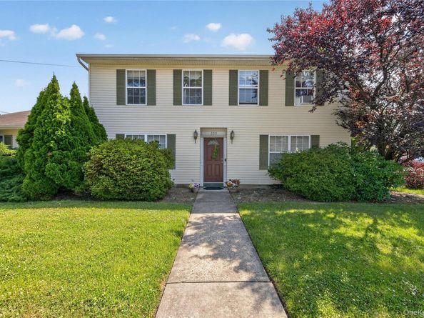 200 Saint Bridgets Lane, Westbury NY 11590