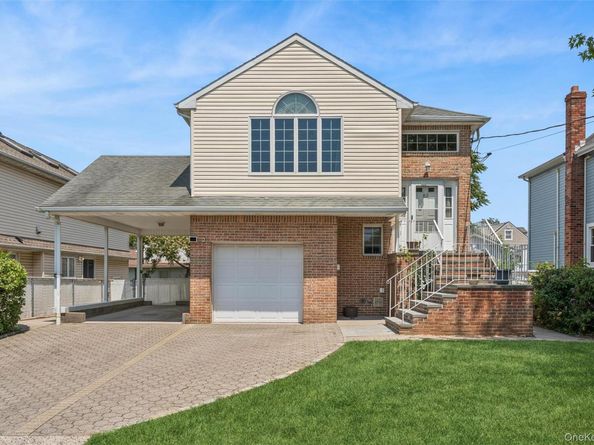 62 Crosby Avenue, Albertson NY 11507
