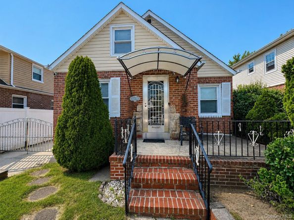 11828 227th Street, Cambria Heights NY 11411