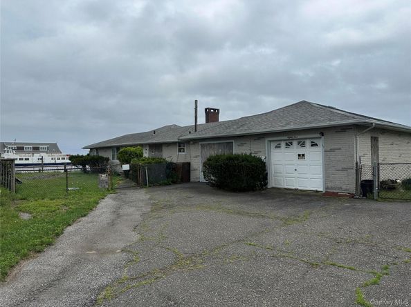 84 Sunset Lane, Patchogue NY 11772
