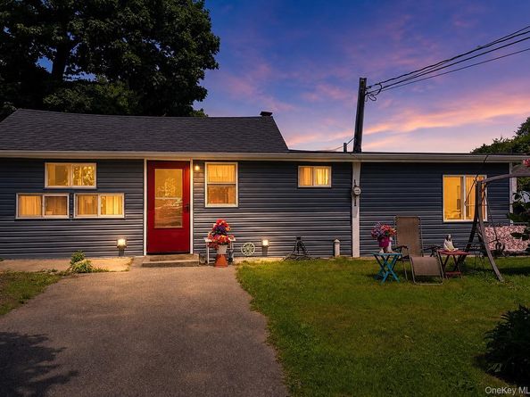 57 Sutton Court, West Islip NY 11795