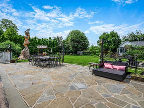 6 New York Avenue, Stony Brook NY 11790