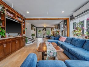 6 New York Avenue, Stony Brook NY 11790