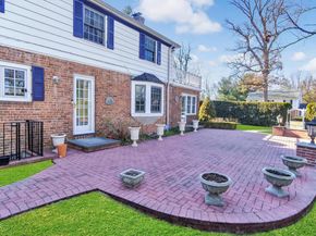 21 Bayview Avenue, Great Neck NY 11021