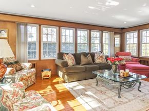 21 Bayview Avenue, Great Neck NY 11021