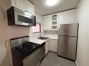 142 E 49th Street 5B, New York (Manhattan) NY 10017
