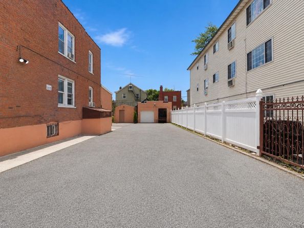 756 E 223rd Street, Bronx NY 10466