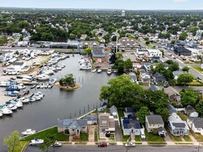 228 W Clearwater Road, Lindenhurst NY 11757