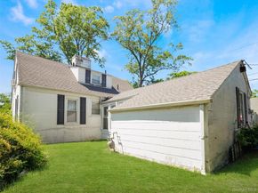 425 Baldwin Road, Hempstead NY 11550