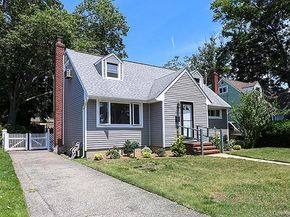 530 Coolidge Avenue, Rockville Centre NY 11570