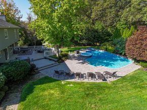 11 Clearmeadow Lane, Woodbury NY 11797