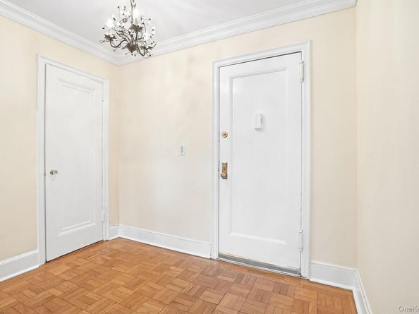 910 Stuart Avenue 2C, Mamaroneck NY 10543