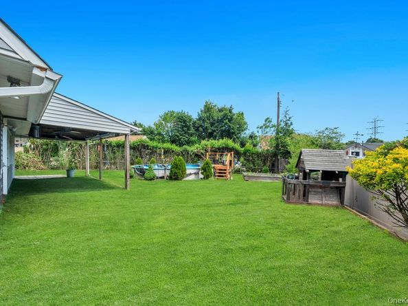 11 Wagon Lane, Levittown NY 11756