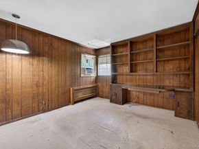 4 Gates Avenue, Plainview NY 11803