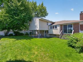 4 Gates Avenue, Plainview NY 11803