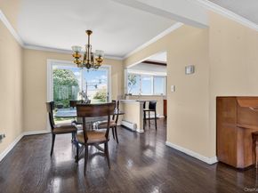 4 Gates Avenue, Plainview NY 11803