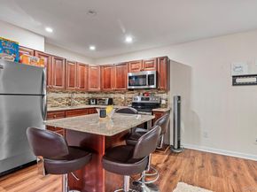 1 Anchorage Way 1401, Freeport NY 11520
