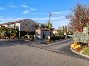 1 Anchorage Way 1401, Freeport NY 11520
