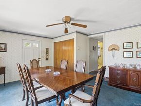 52 Center Street, Ronkonkoma NY 11779