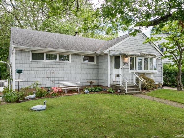 1644 Meadowbrook Road, Merrick NY 11566
